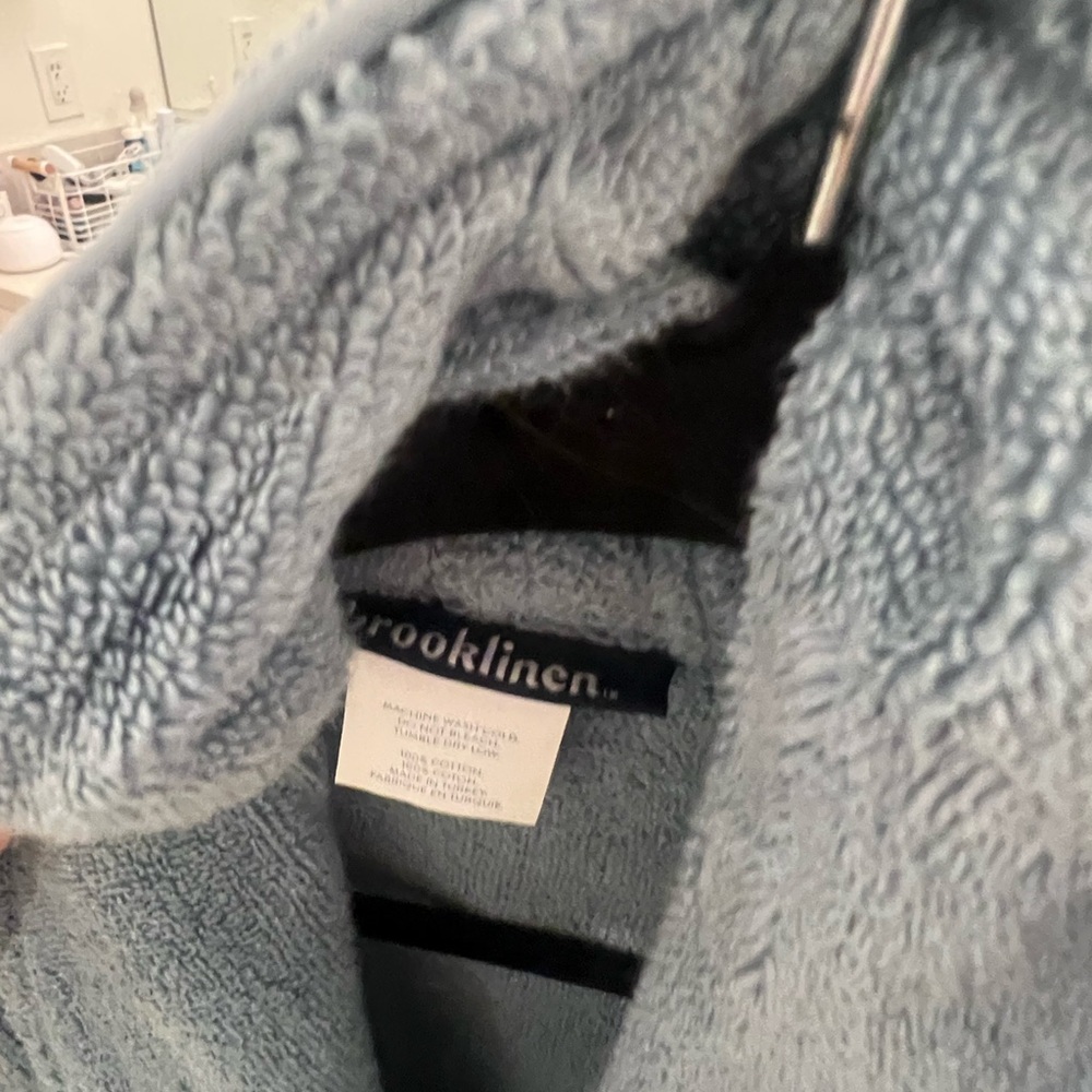 Brooklinen Super-Plush Robe - Picture 2 of 3